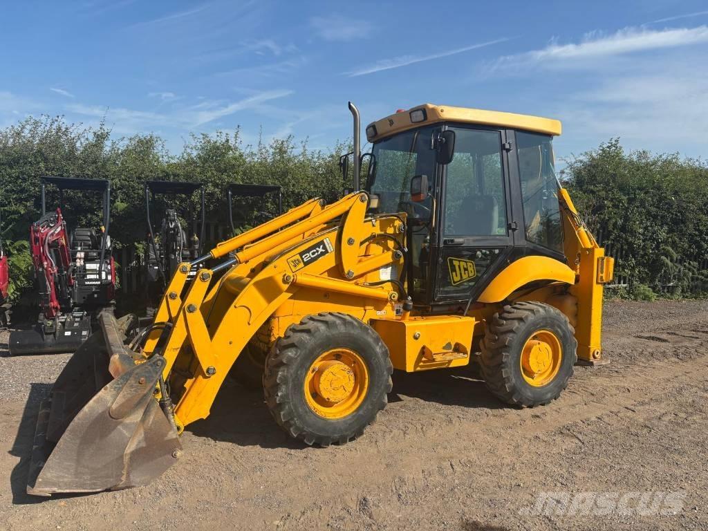 JCB 2CX Товарач със заден ексватор