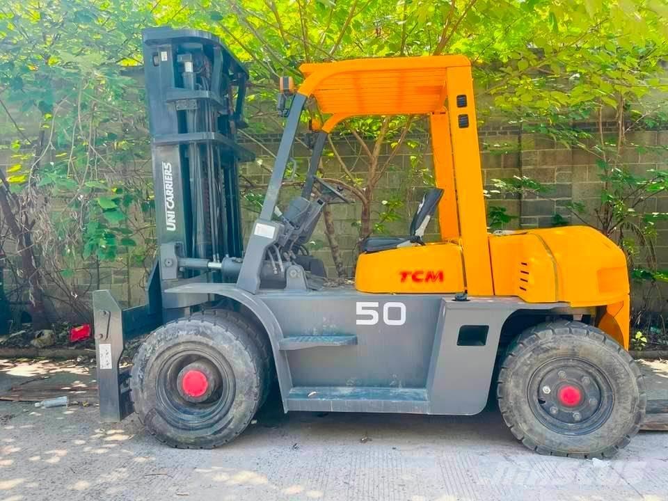 TCM FD 50 Дизелови камиони