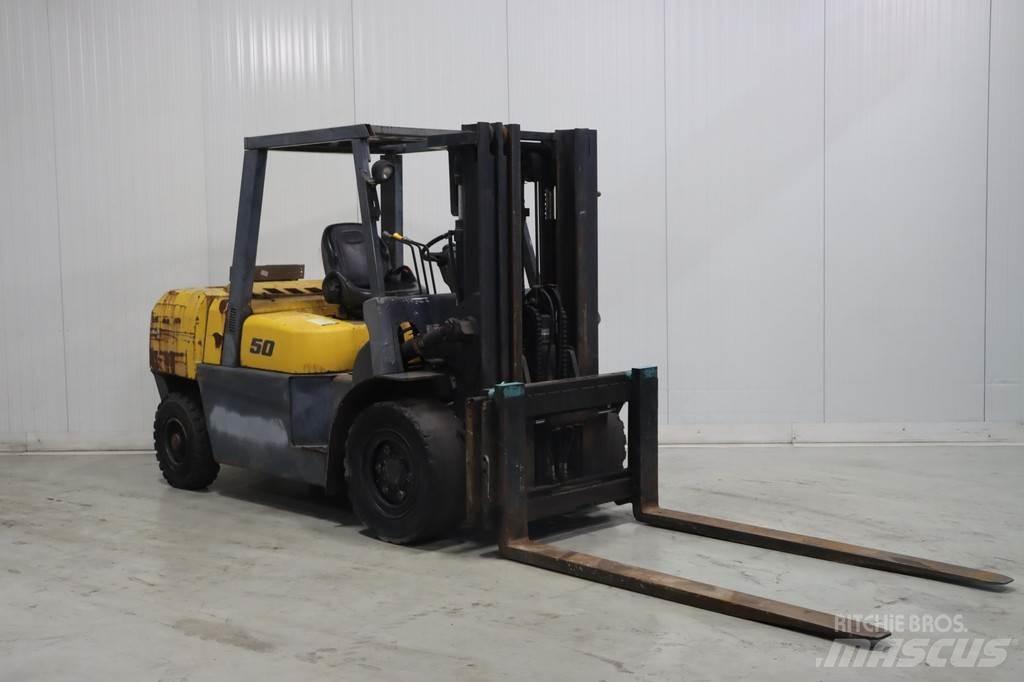 TCM FD50T2 Дизелови камиони