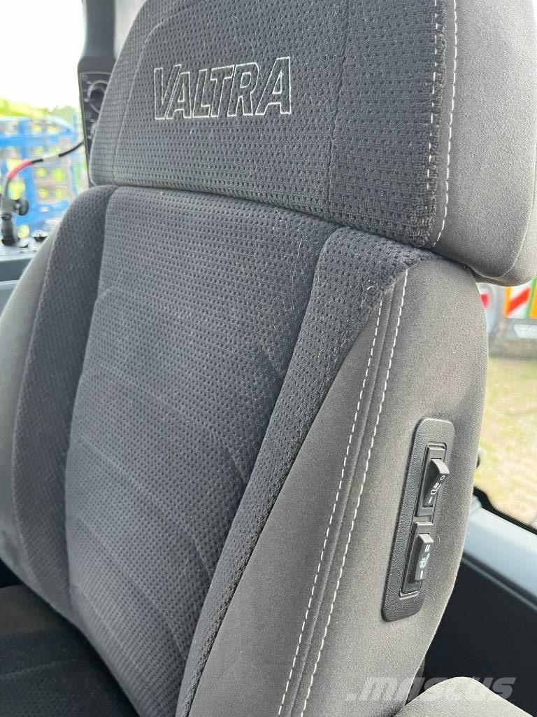 Valtra T 255 V Трактори