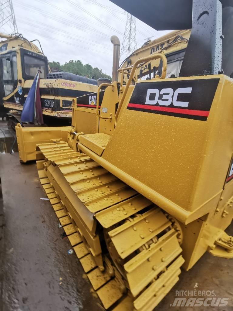 CAT D3C Верижни булдозери
