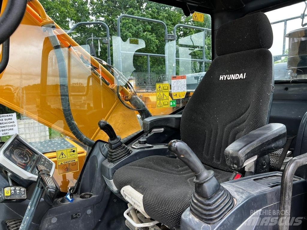 Hyundai HX 220 L Верижен екскаватор