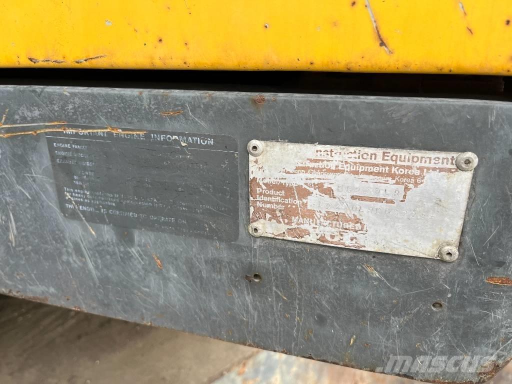 Volvo EC 240 LR Екскаватори с дълго рамо