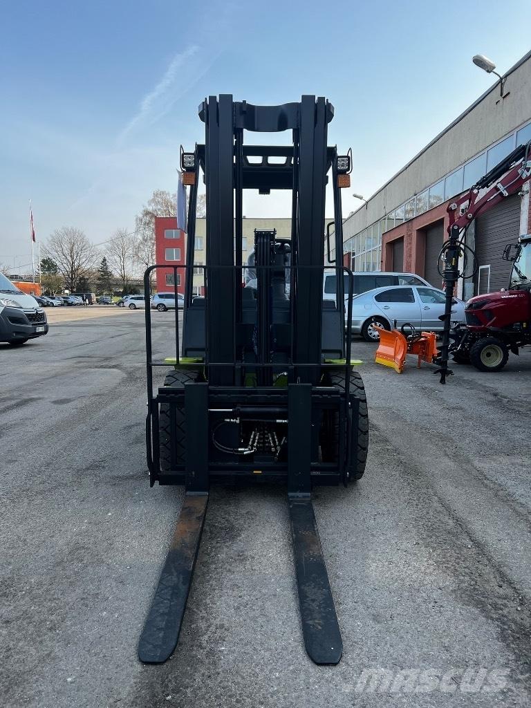 Clark S 30 L Камиони с АГУ