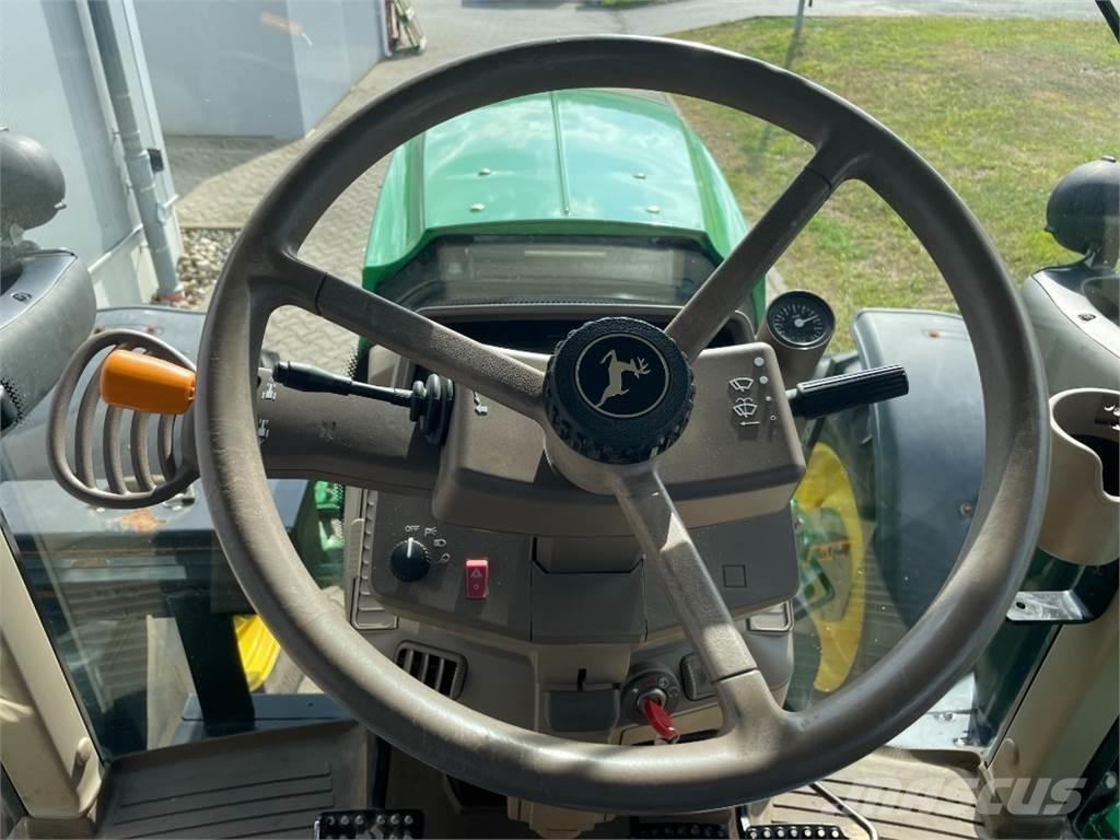 John Deere 6195M Трактори