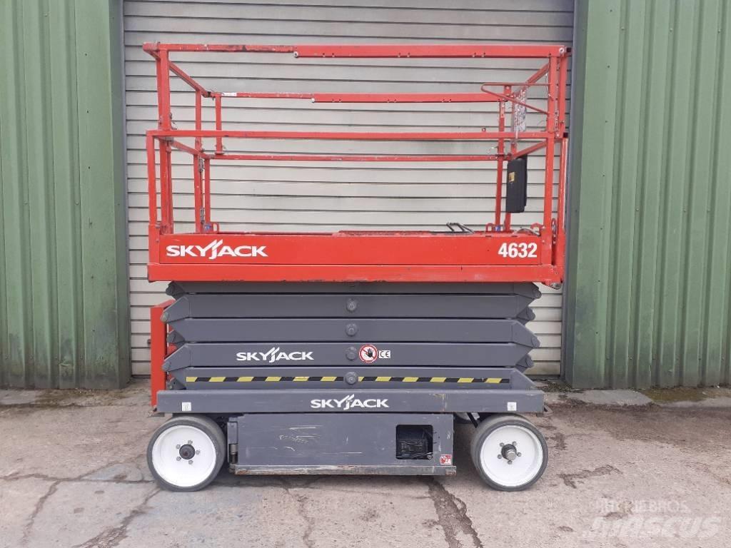 SkyJack SJ III 4632 Ножични работни платформи