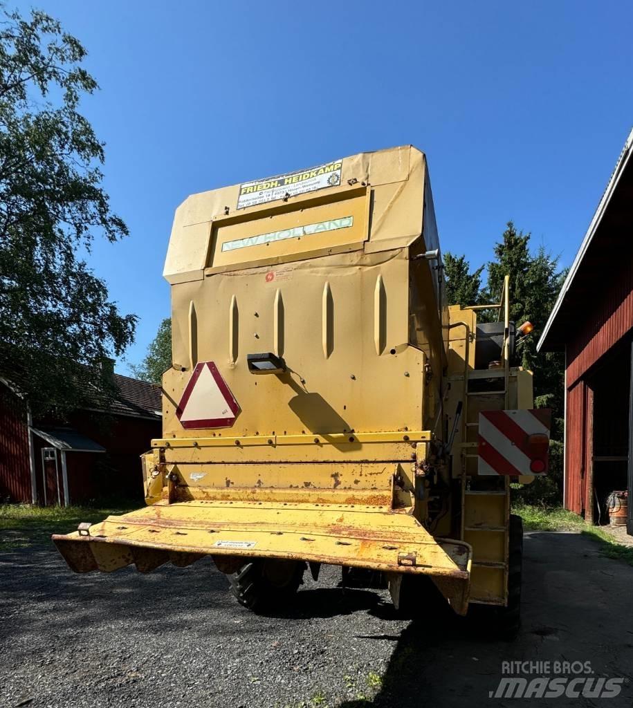 New Holland TX 34 Комбайни