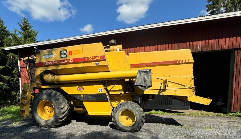 New Holland TX 34 Комбайни