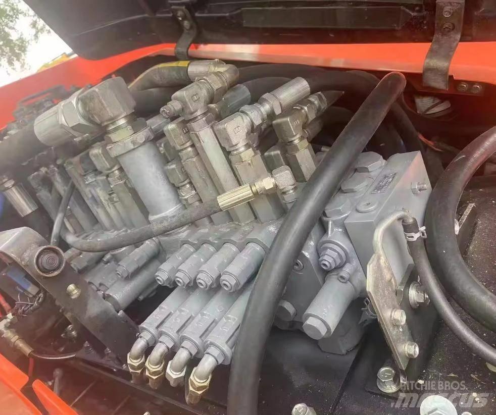 Kubota KX 185-3 Средни екскаватори 7т - 12т