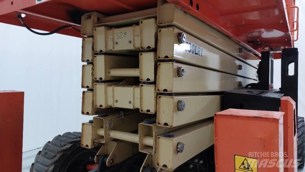 JLG 530 LRT Ножични работни платформи