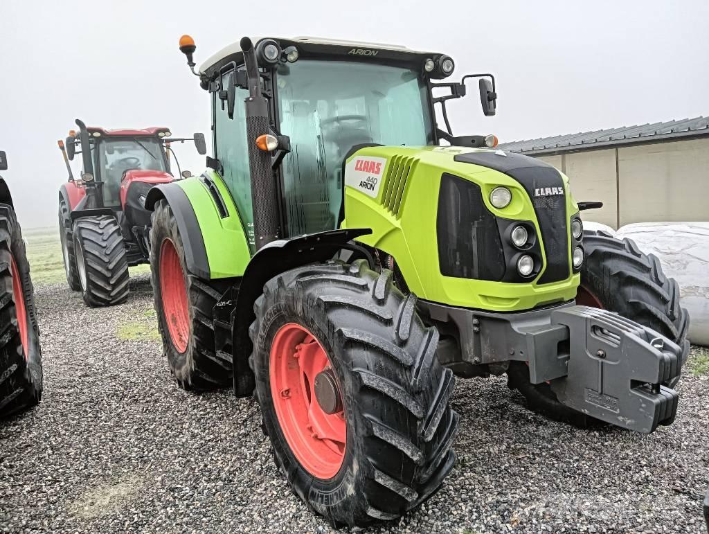 CLAAS Arion 440 Трактори