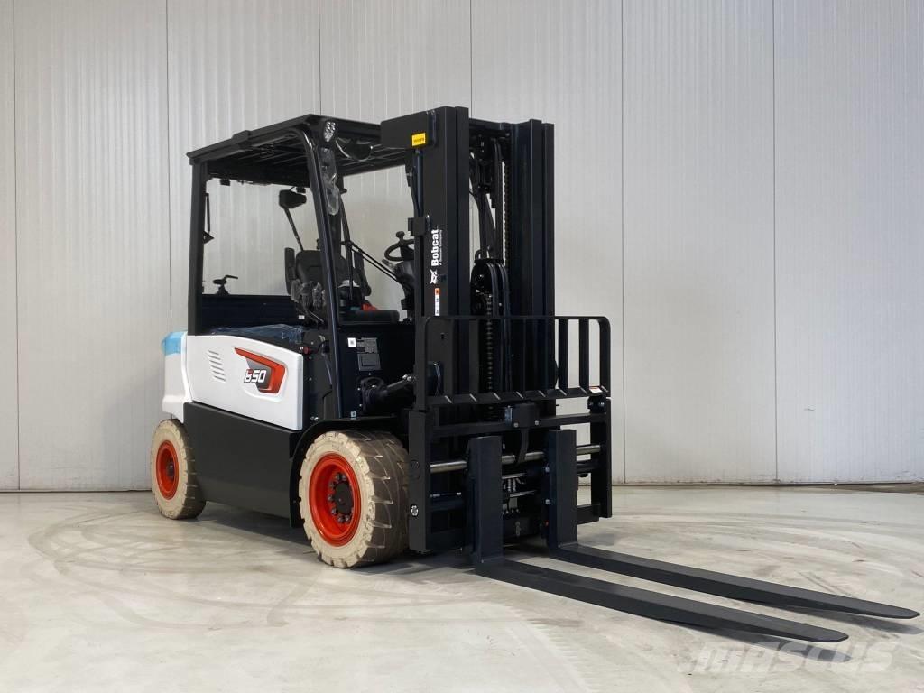 Bobcat B50XC-7 Електрически вилични кари-повдигачи