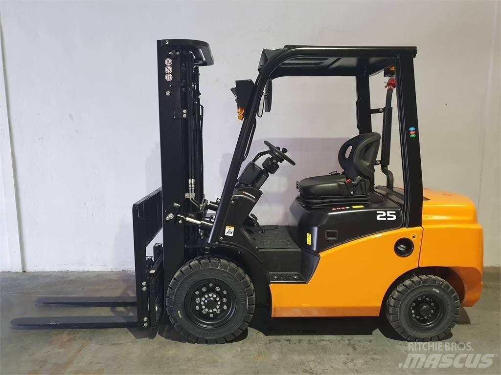 CPCD25T8 S4S Дизелови камиони