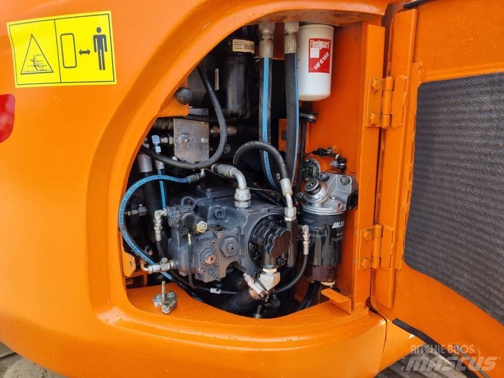 Doosan DX 140 LC-3 Верижен екскаватор