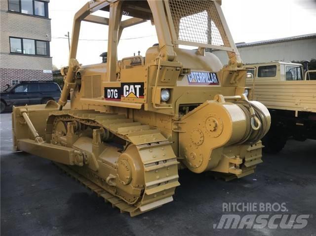 CAT D 7 G Верижни булдозери
