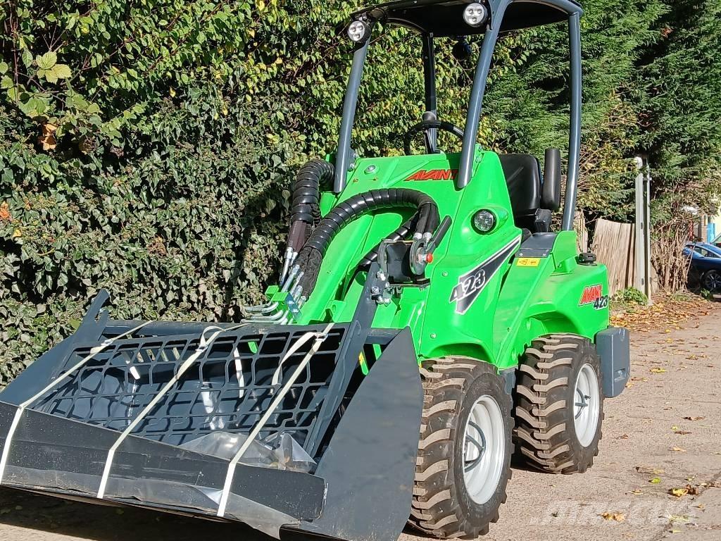 Avant 423 Многофункционални товарачи