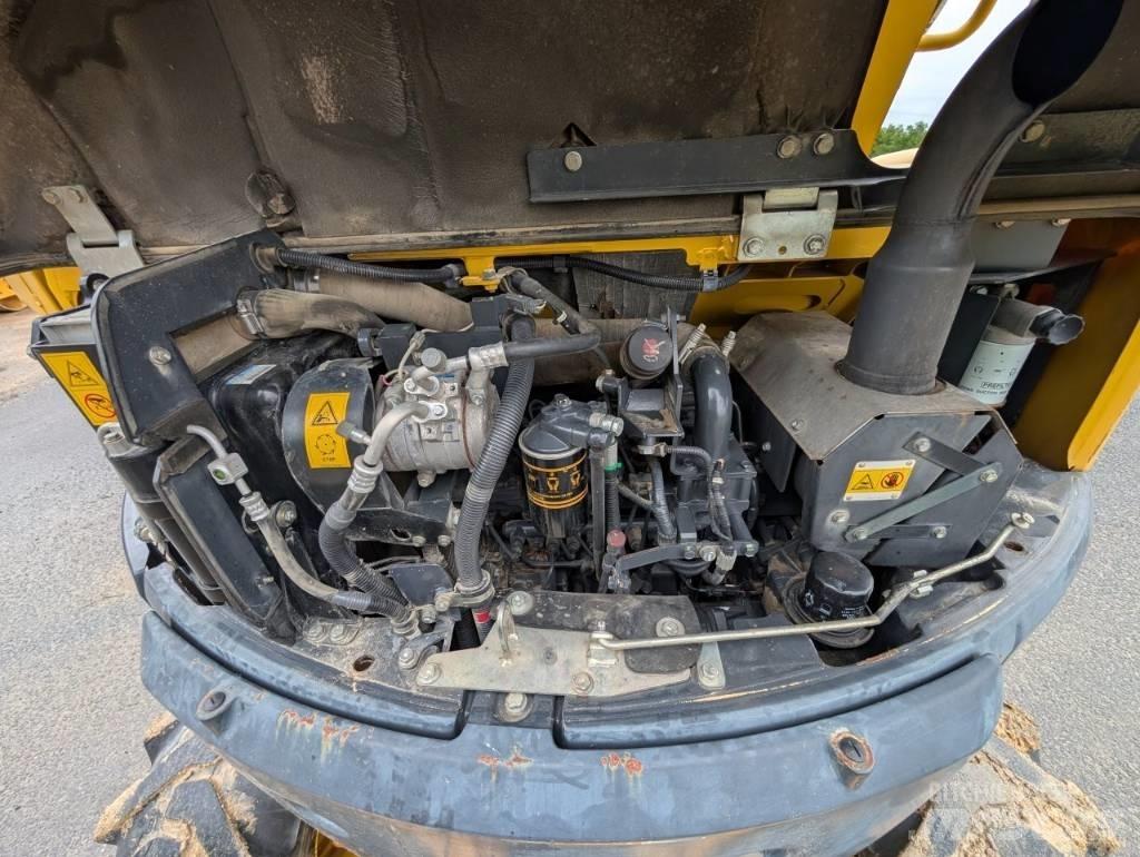 Komatsu PW 98 MR-8 Колесни екскаватори