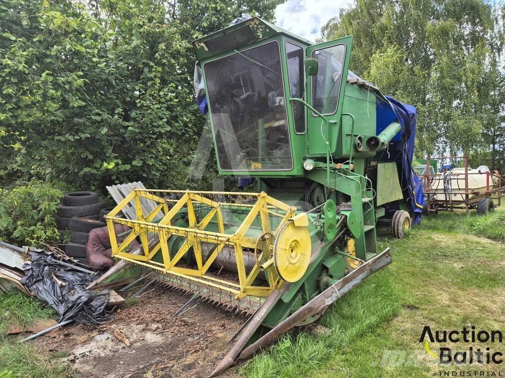 John Deere 935 Комбайни