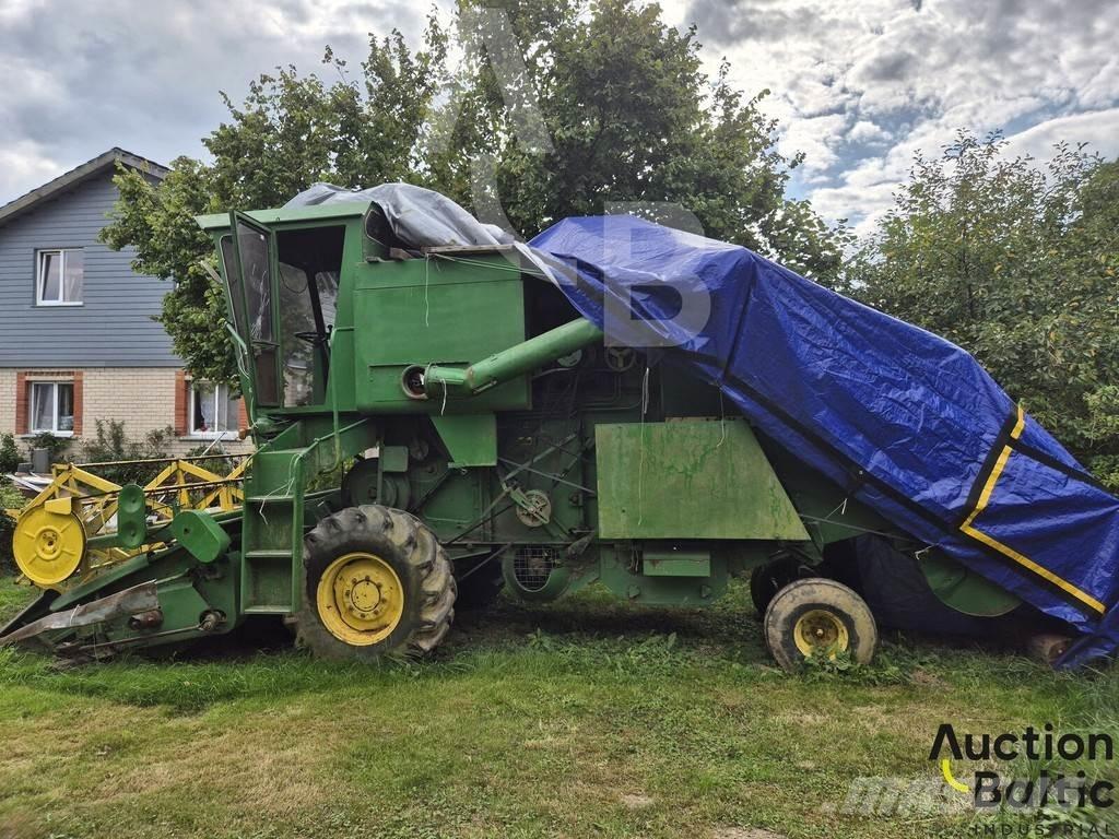John Deere 935 Комбайни