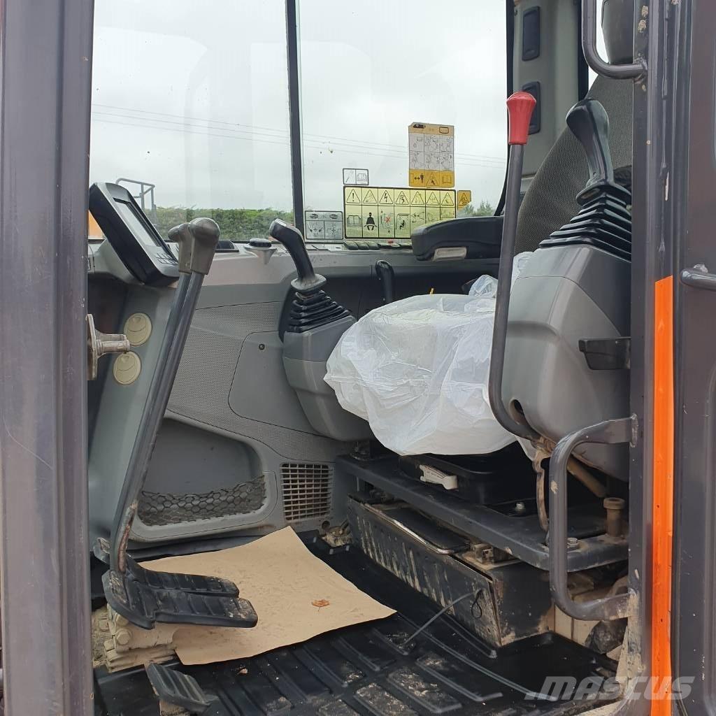 Doosan DX 85 R-3 Средни екскаватори 7т - 12т