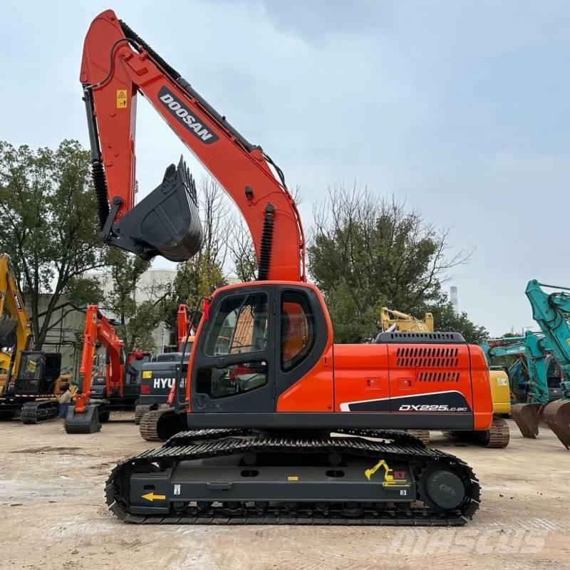 Doosan DX225-9C Верижен екскаватор