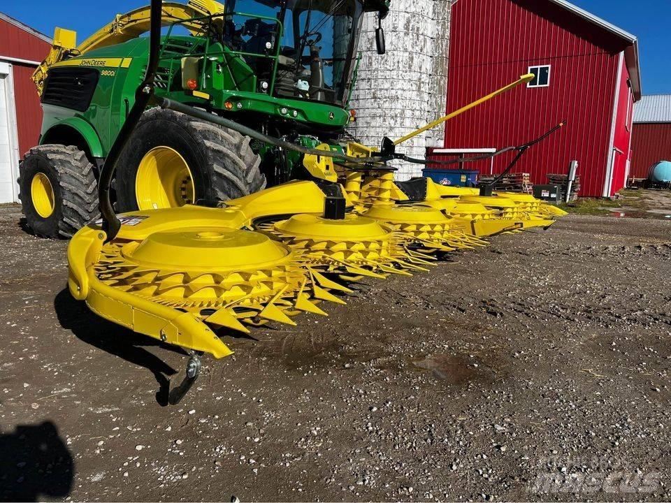 John Deere 772 Друга техника за жънене на фураж