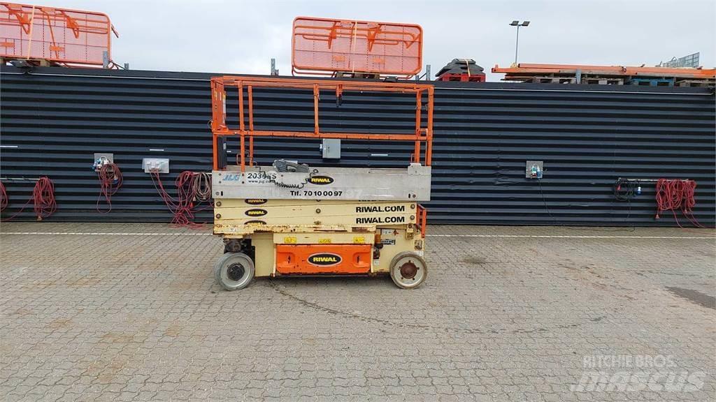 JLG 2030ES Ножични работни платформи