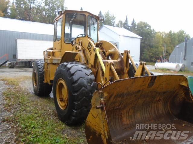 CAT 966 Колесни товарачи