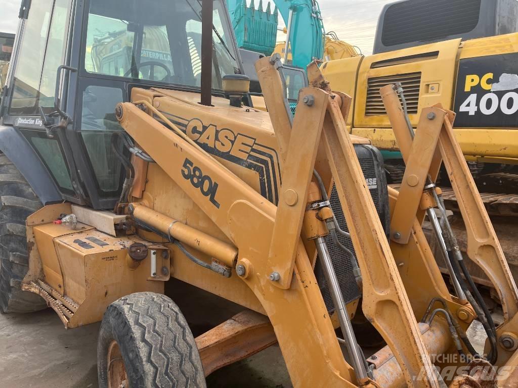 CASE 580 L Товарач със заден ексватор