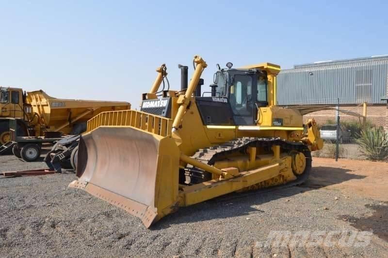 Komatsu D155-5 Верижни булдозери
