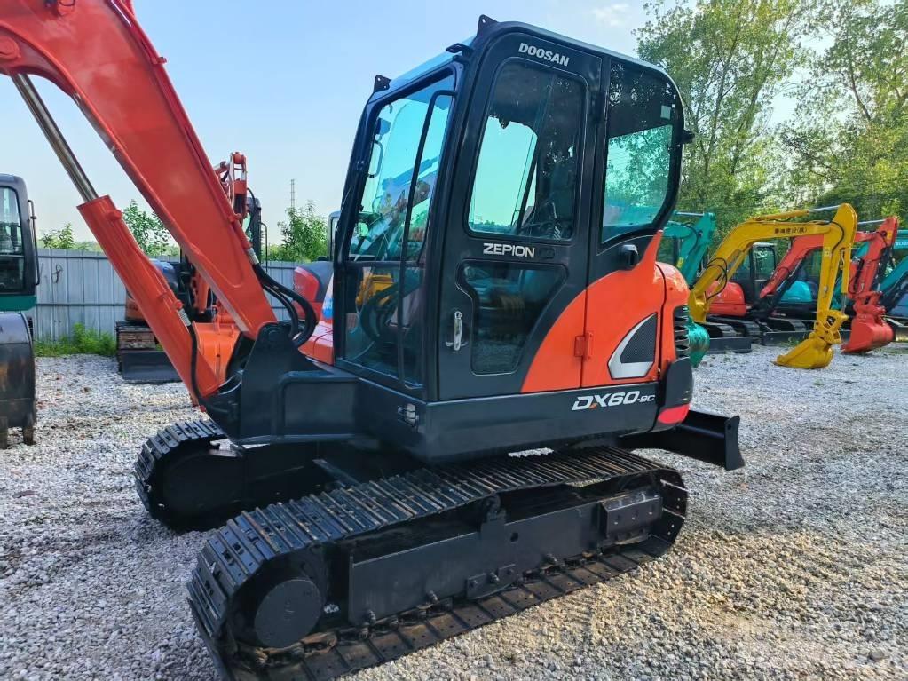 Doosan DX 60 Мини екскаватори < 7 т