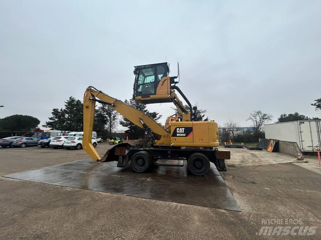 CAT MH3022 Колесни екскаватори