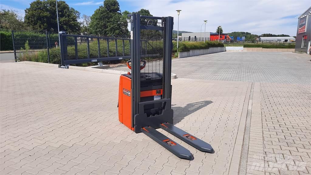 Linde L16 - BR1173 Колички високоповдигачи с теглич