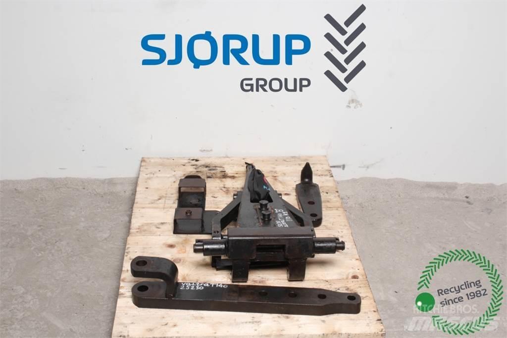 Valtra T 140 Hitch Други аксесоари за трактори