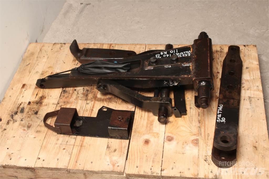 Valtra T 140 Hitch Други аксесоари за трактори