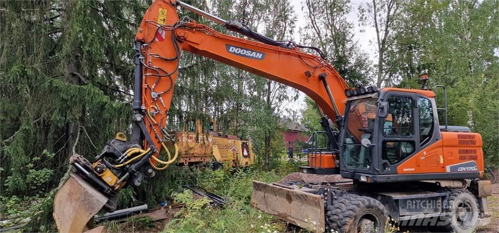 Doosan DX170W Колесни екскаватори
