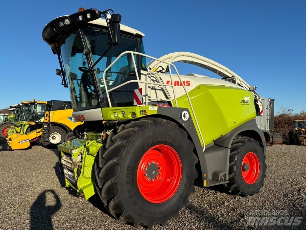 CLAAS Jaguar 960 4WD Самоходни фуражири