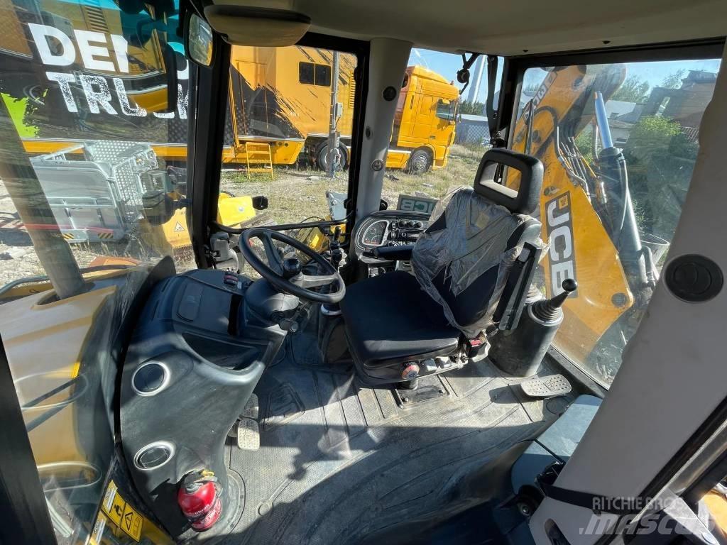 JCB 3 CX Товарач със заден ексватор