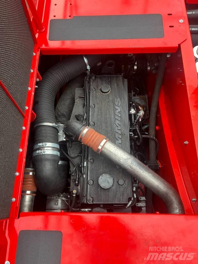 Sennebogen 860 M Оператори на отпадъци/индустрия
