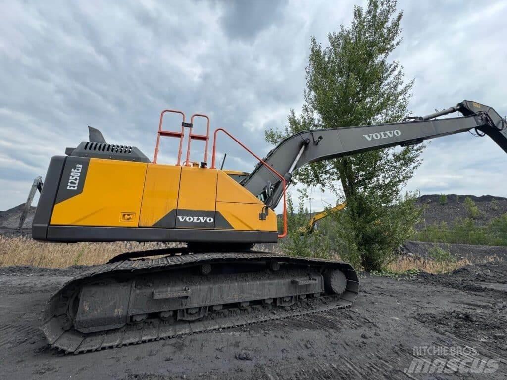 Volvo EC250ELR Верижен екскаватор