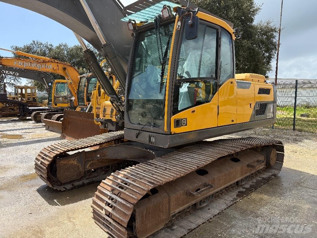 Volvo EC220D Верижен екскаватор