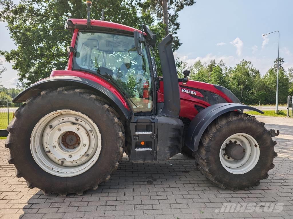 Valtra T 254 V Трактори