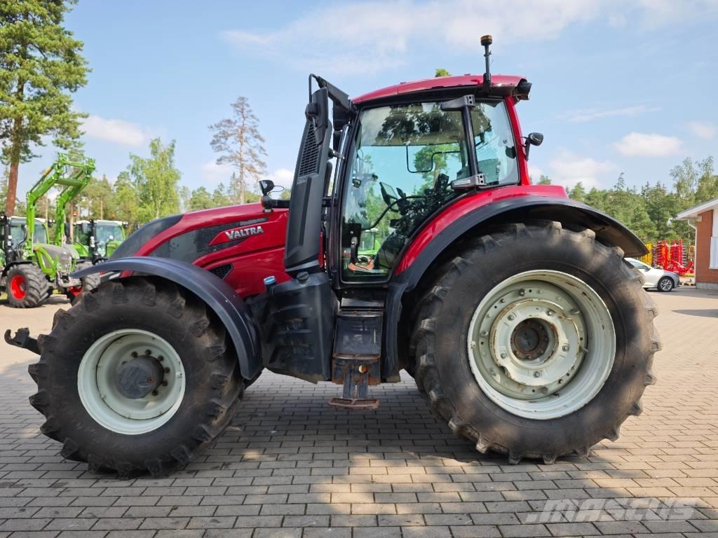Valtra T 254 V Трактори