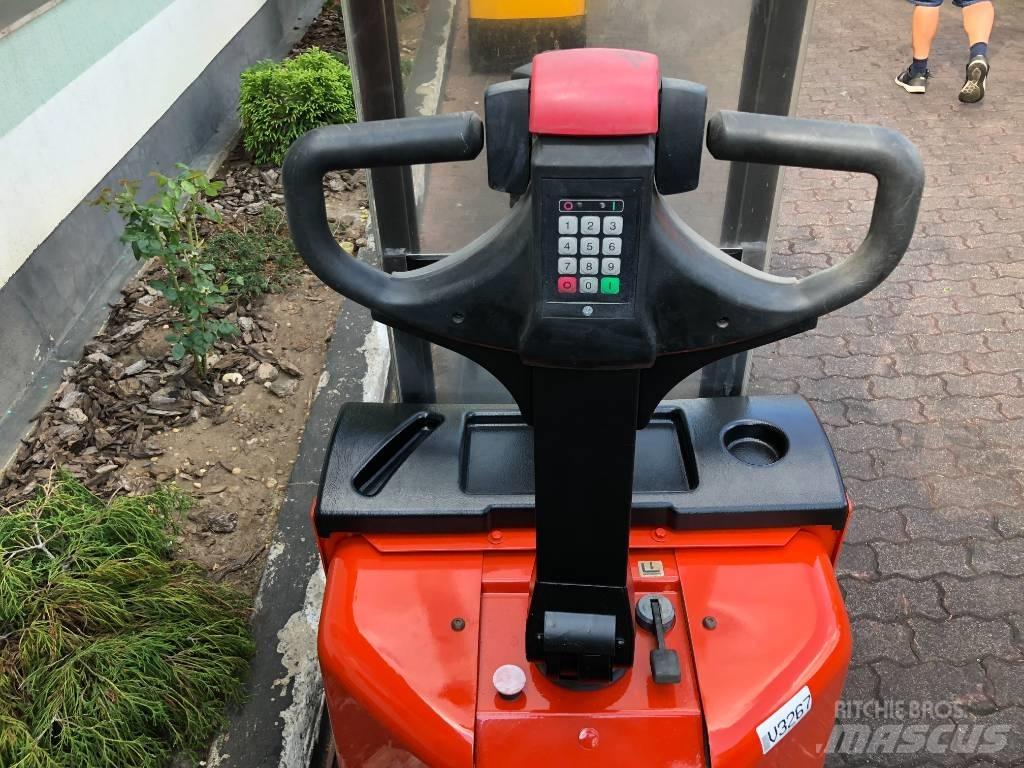 BT S10 V-3267 Ръчни палетни товарачи