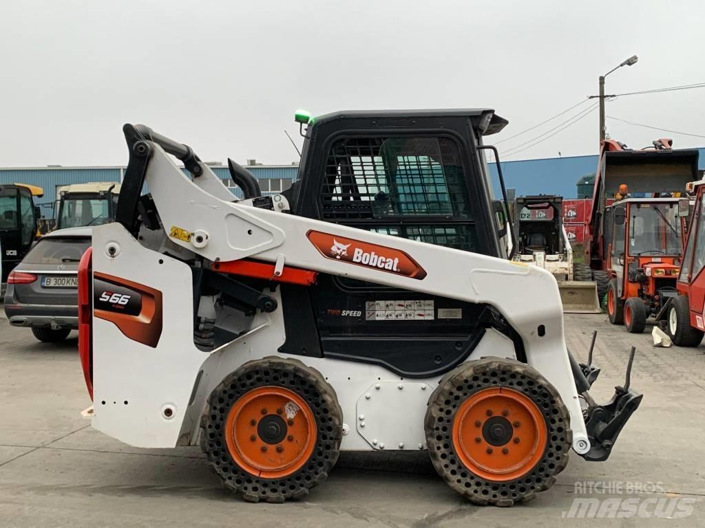 Bobcat S 66 Мини товарачи

