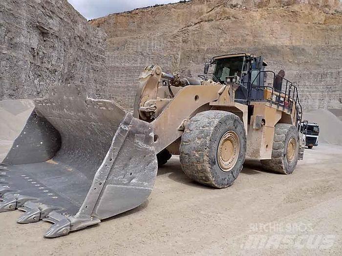 CAT 988K Колесни товарачи
