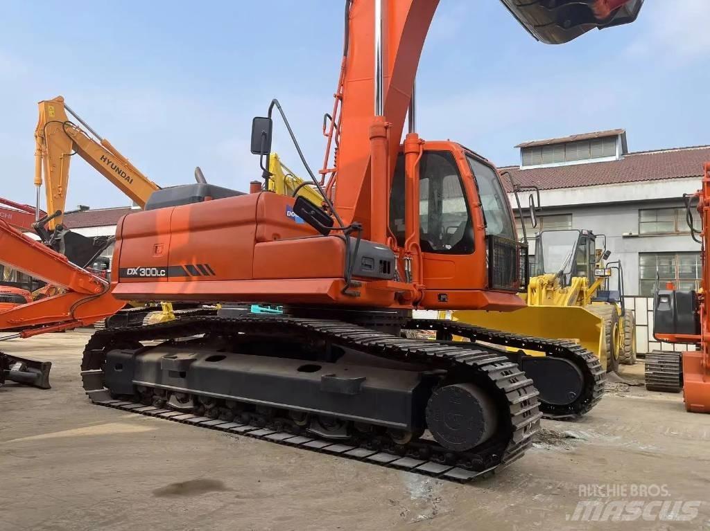 Doosan DX300LC Верижен екскаватор