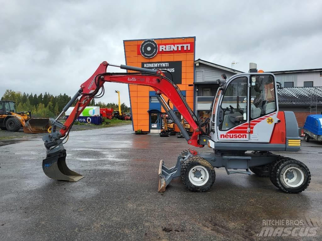 Neuson 6502 WD Колесни екскаватори