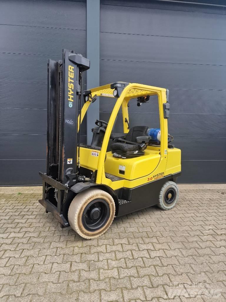 Hyster 3.0 FT Камиони с АГУ
