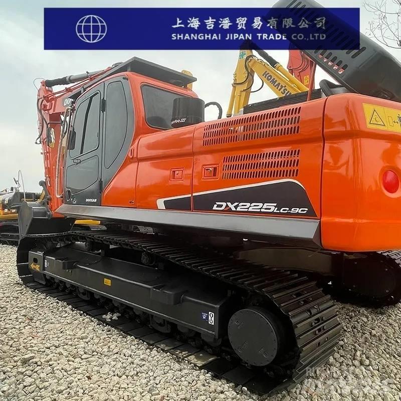 Doosan DX 225 Верижен екскаватор